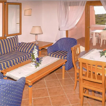 2 Bedroom Lovely In Punta Su Turrione Appartement *