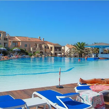 2 Bedroom Lovely In Punta Su Turrione *