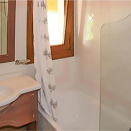 2 Bedroom Lovely In Punta Su Turrione * Punta de su Torrione