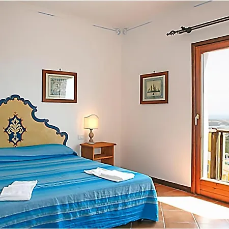 Appartement 2 Bedroom Lovely In Punta Su Turrione