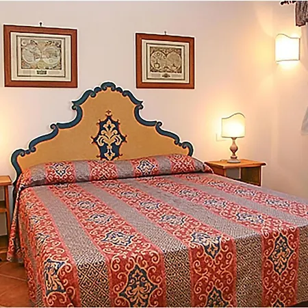 2 Bedroom Lovely In Punta Su Turrione *
